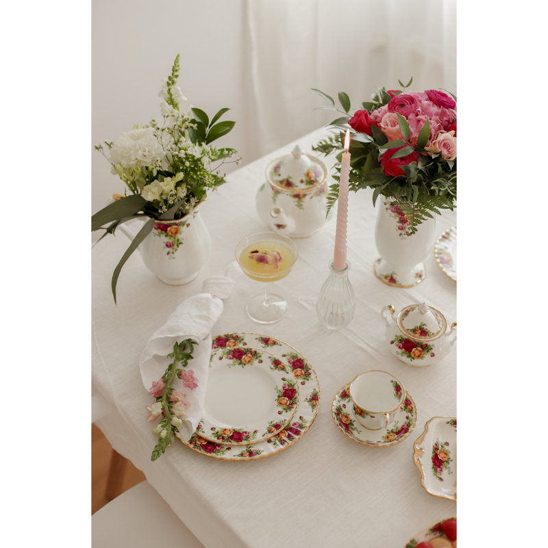 Royal Albert Old Country Roses 20 Piece Bone China Dinnerware Set